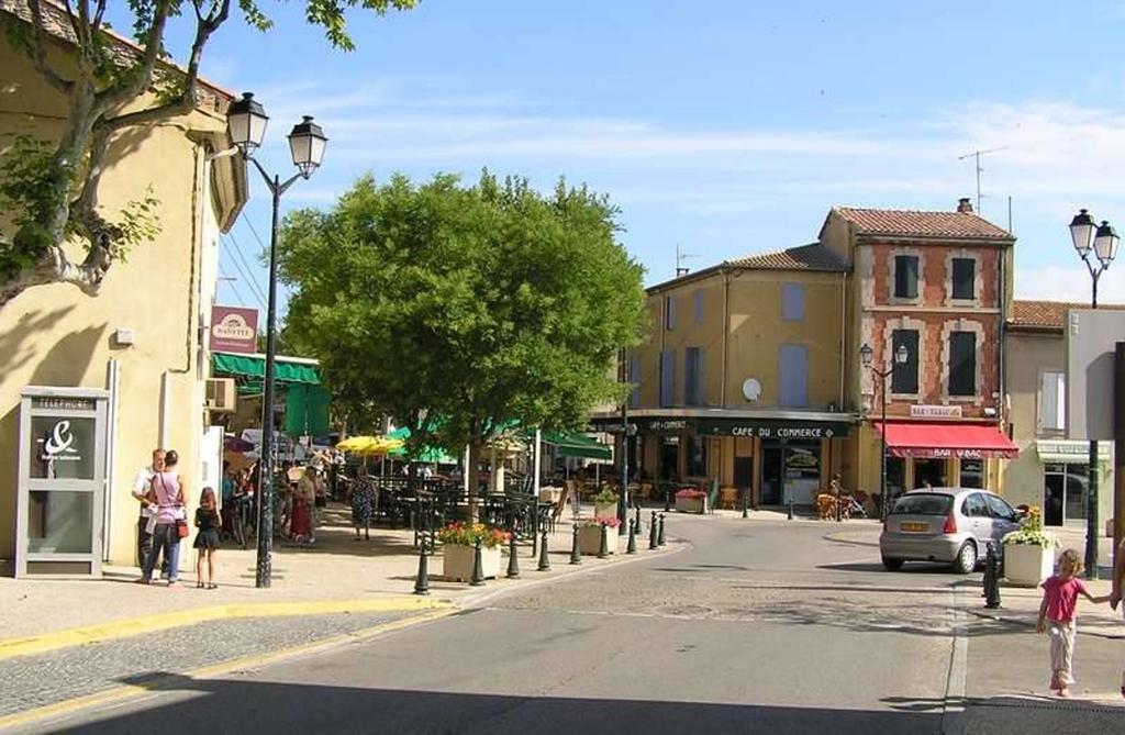 Saint-Saturnin-lès-Avignon Le Mas De L'Amandier מראה חיצוני תמונה