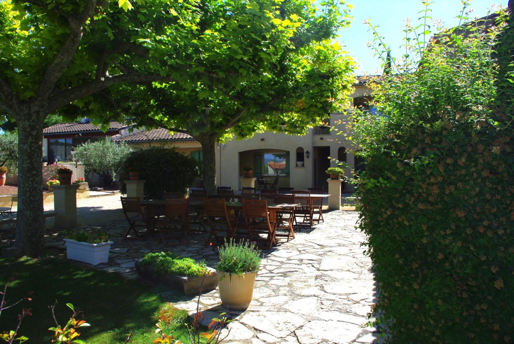 Saint-Saturnin-lès-Avignon Le Mas De L'Amandier מראה חיצוני תמונה